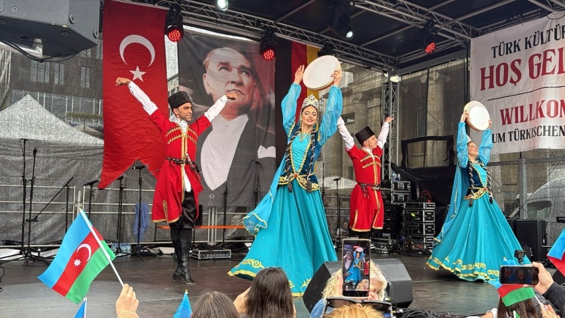 Ştutqartda keçirilən Türk Mədəniyyəti Günlərində Azərbaycanın milli-mədəni irsi də təqdim edilib