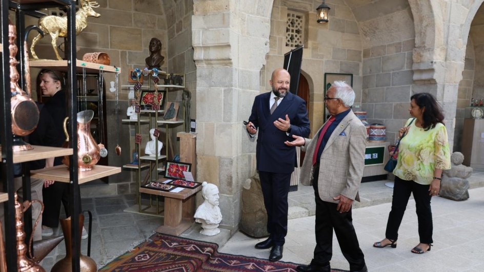 President of Mauritius visits Icherisheher