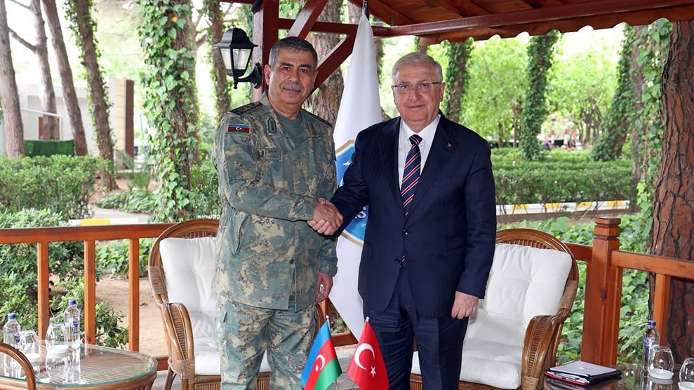 Müdafiə Nazirliyinin rəhbərliyi Türkiyəyə gedib