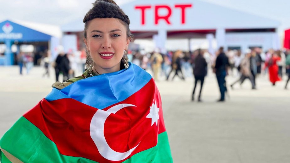 “Azərbaycan rüzgarı” proqramının aparıcısı: Ölkəmin mədəniyyətini təmsil etməkdən qürur duyuram