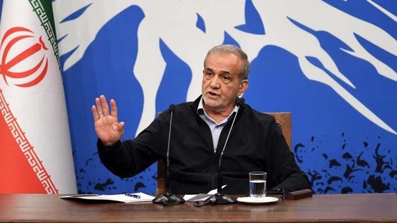 İran Prezidenti Pezeşkiyan internet məhdudiyyətlərinin qaldırılması qərarını təsdiqlədi
