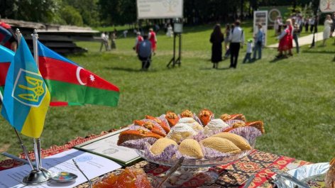 Çernovtsıda Azərbaycanın zəngin mədəni irsi və milli mətbəxi təqdim olunub