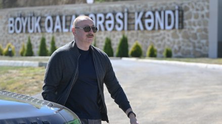 Prezident İlham Əliyev Şuşanın Böyük Qaladərəsi kəndində görülən işlərlə tanış olub, sakinlərlə görüşüb YENİLƏNƏCƏK