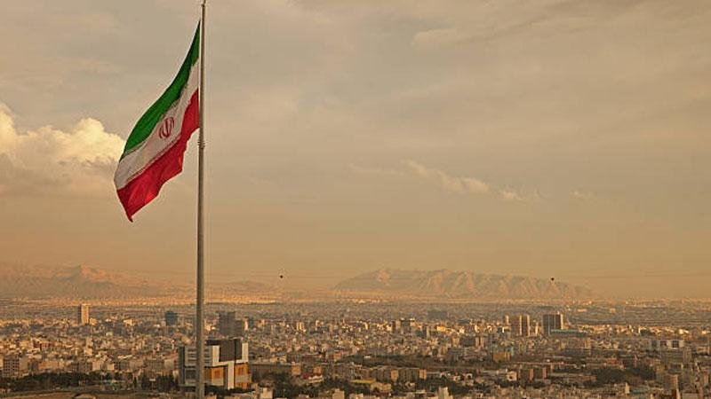 Iran: We struck US bases in Kuwait and Bahrain in response to Qeshm Island attack