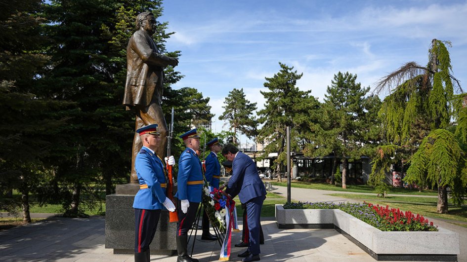 Azərbaycanın müdafiə naziri Serbiyada rəsmi səfərdədir