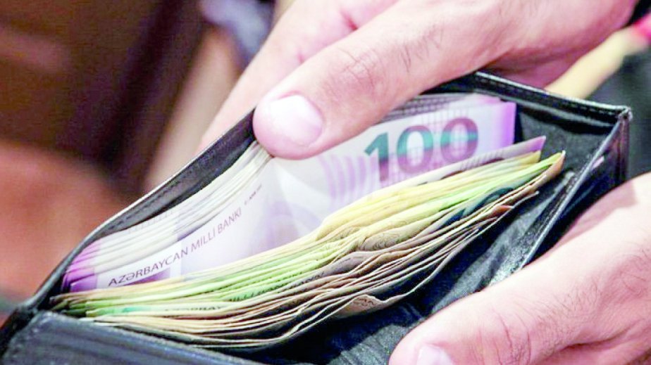 Azərbaycanda muzdla çalışanların orta aylıq əməkhaqqı 1170 manatı ötüb