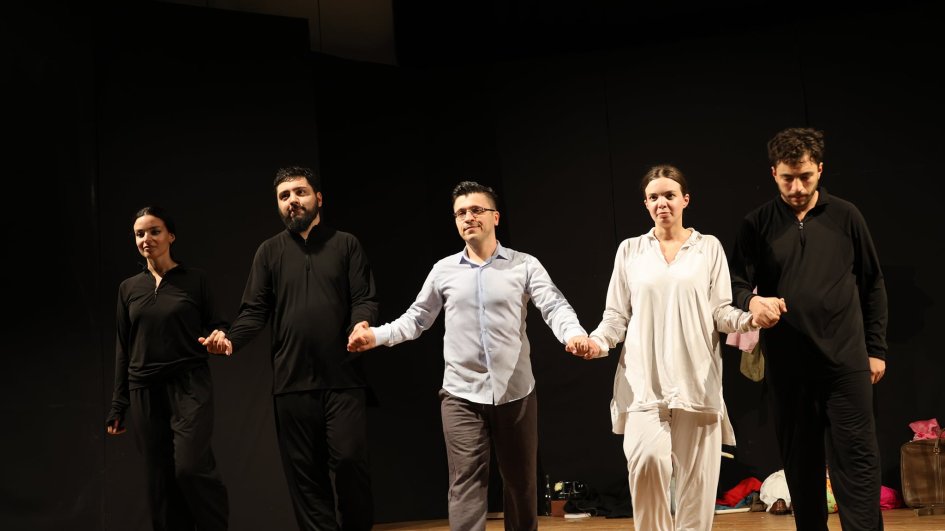 Gürcüstandakı Azərbaycan teatrı ötən il 10 tamaşa hazırlayıb