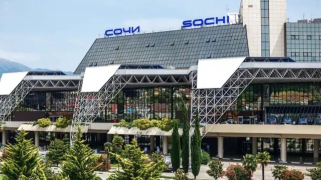 Soçi hava limanında 57 reys təxirə salınıb