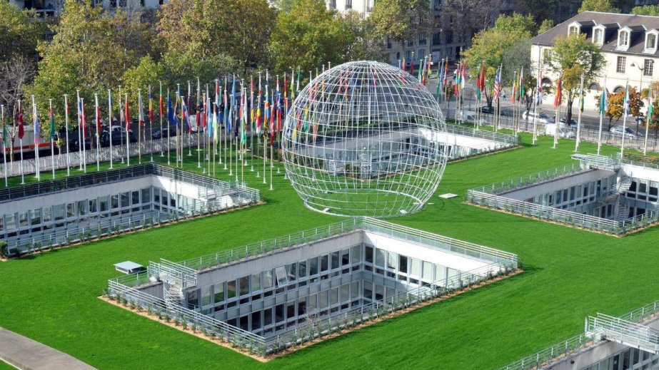 Azərbaycan nümayəndə heyəti UNESCO-nun tədbirlərində iştirak üçün Parisə yollanıb