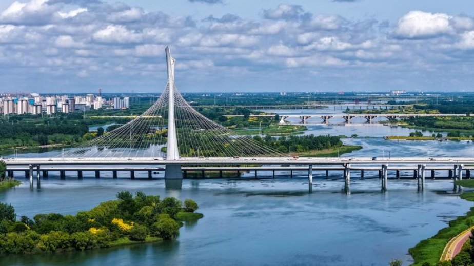 Xinhua: China's urbanization offers valuable experience for developing countries - Azerbaijani expert