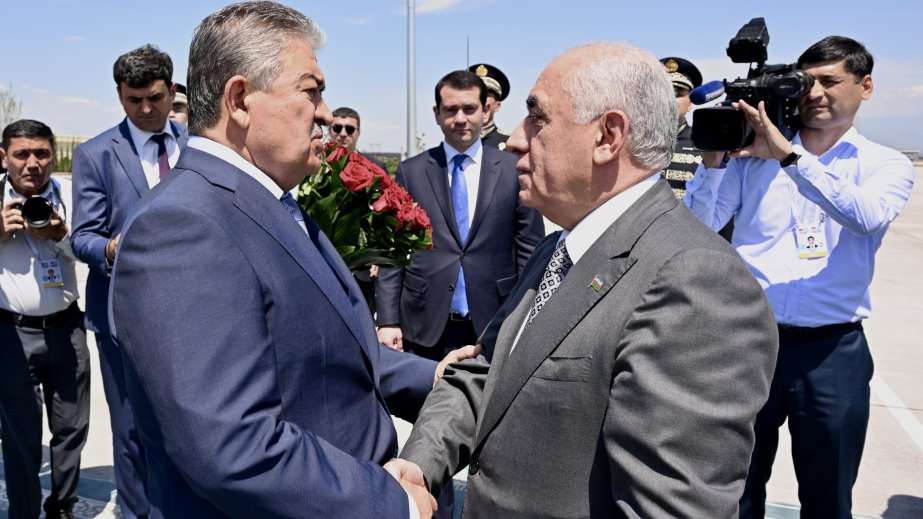 Prime Minister Ali Asadov embarks on working visit to Uzbekistan
