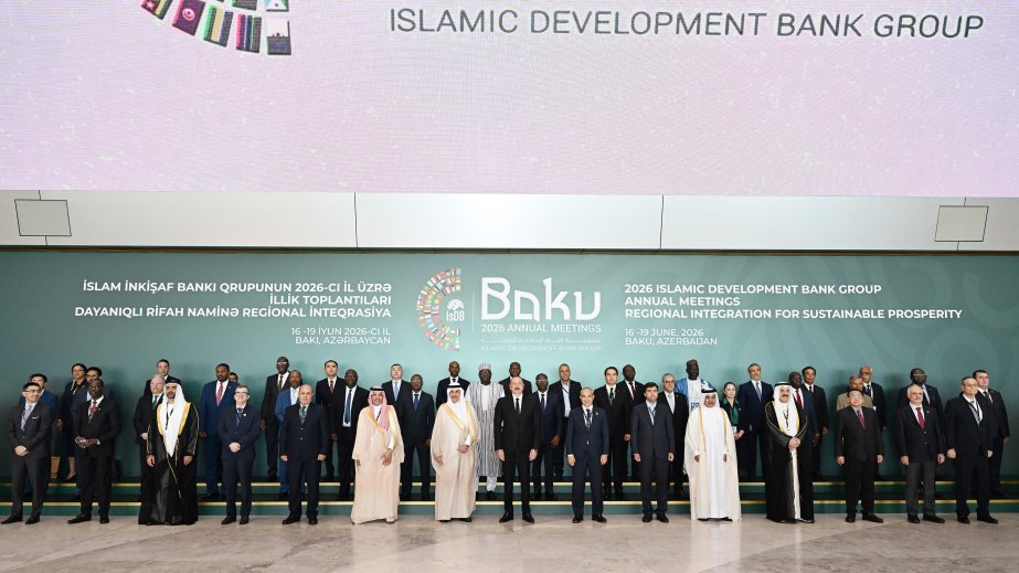 Prezident İlham Əliyevin iştirakı ilə Bakıda İslam İnkişaf Bankı Qrupunun 2026-cı il üzrə İllik Toplantılarının açılış mərasimi keçirilir (CANLI YAYIM)