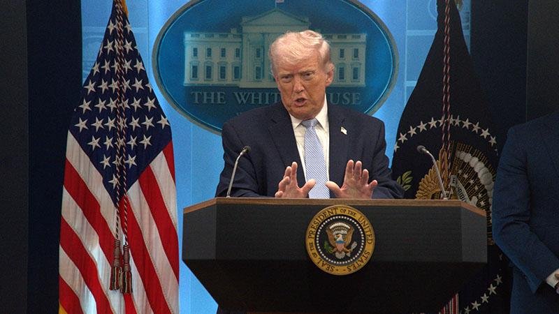 Trump: Lübnan, Hizbullah ve İsrail dahil tüm cephelerde tam bir ateşkes bekliyoruz