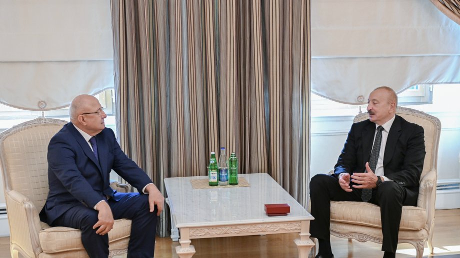 Prezident İlham Əliyev Dağıstanın tanınmış ictimai-siyasi xadimi Qurban Qurbanova “Dostluq” ordenini təqdim edib