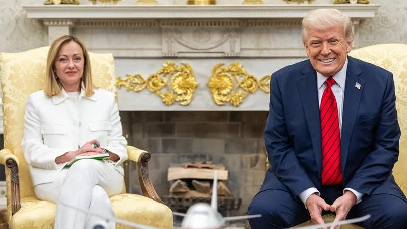 Trump's 'photo' jab at Meloni: Wants to be friends again to boost poll numbers
