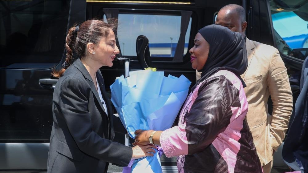 Mozambik parlamentinin sədri Azərbaycana gəlib