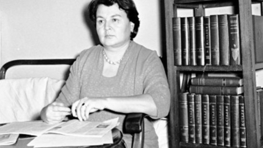 Həzin nəğmələrin və zərif duyğuların şairi — Nigar Rəfibəyli