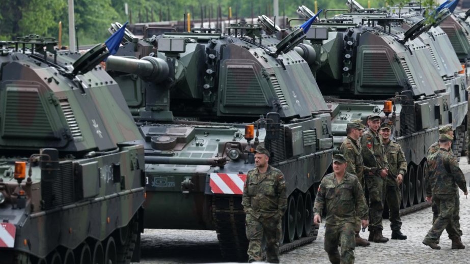 Avropa İttifaqı növbəti on ildə müdafiəyə 7 trilyon avro xərcləyəcək
