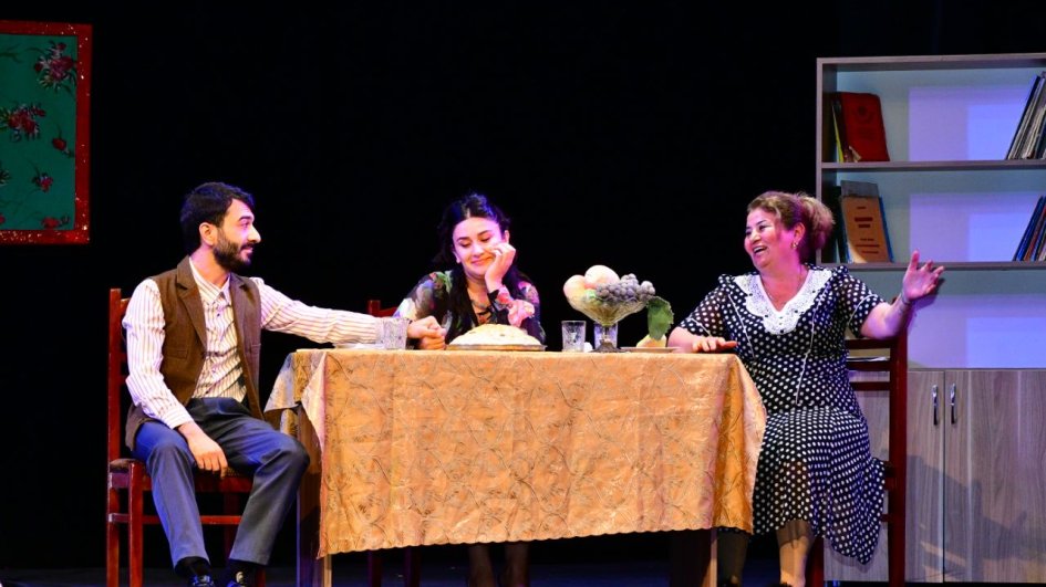 Qazax Dövlət Dram Teatrında “Sonrakı peşmanlıq” tamaşası nümayiş olunub