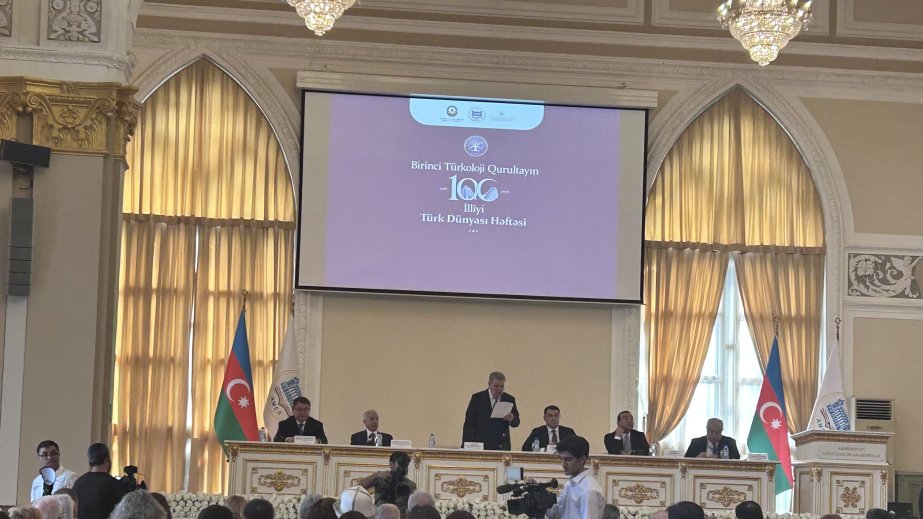Bakıda Birinci Türkoloji Qurultayın 100 illiyinə həsr olunmuş beynəlxalq konqres davam edir