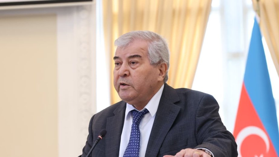 Sabir Rüstəmxanlı: Türkologiya qədim mətnlərlə yanaşı, müasir türk ədəbiyyatını da əhatə etməlidir
