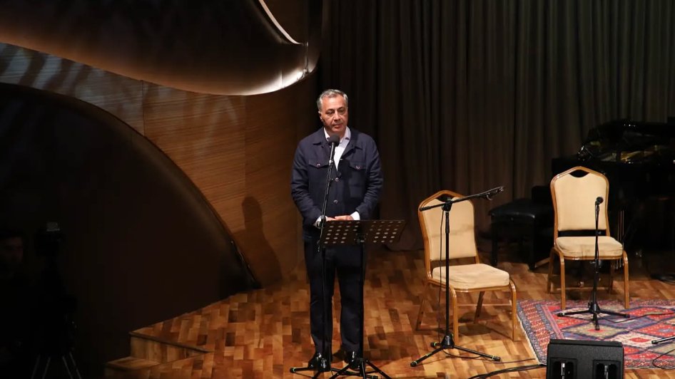 İlqar Fəhminin yaradıcılıq gecəsi: “Məni axtar darıxanda”
