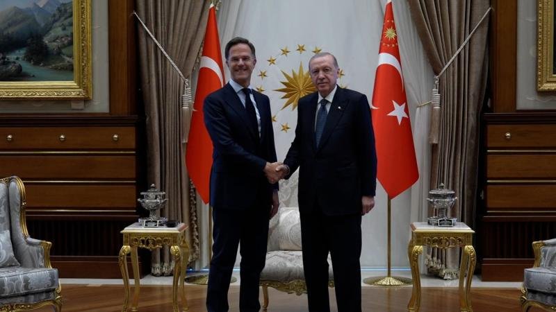 Ərdoğan NATO-nun Baş katibi ilə görüşüb (YENİLƏNİB)