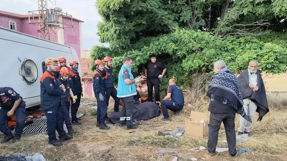 Türkiyədə sərnişin avtobusu aşıb - 40-dan çox yaralı var