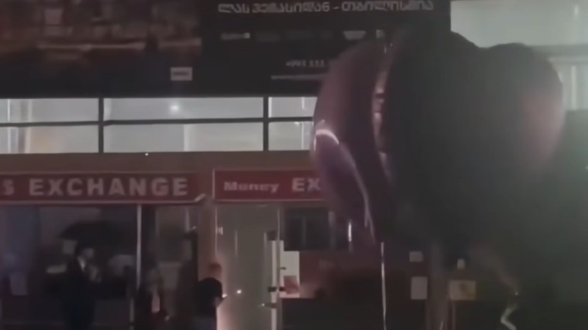 Güclü leysan yağışları Tbilisi hava limanını iflic edib