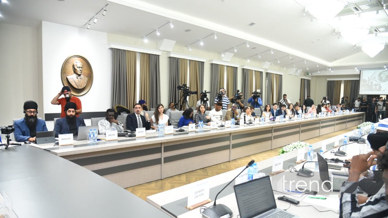 Baku hosts conference on media's role in decolonization processes