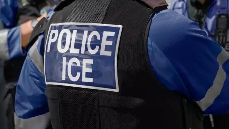 Person shot by ICE police in the US dies