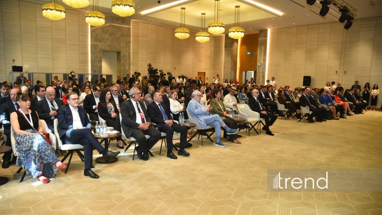 IV Şuşa Qlobal Media Forumu işini davam etdirir