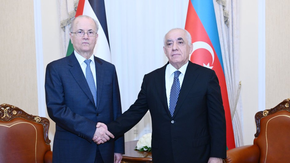 Baş nazir Əli Əsədov Fələstinin Baş naziri ilə görüşüb