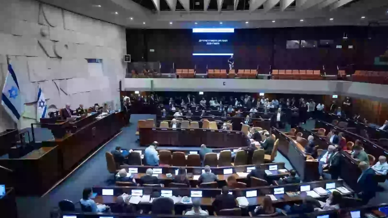 İsrail parlamenti buraxılıb