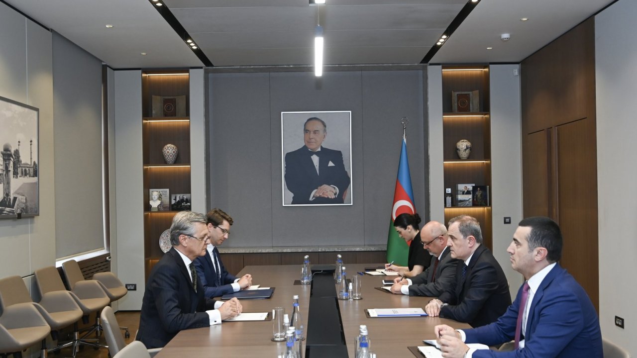Ceyhun Bayramov Almaniyanın yeni səfirini qəbul edib