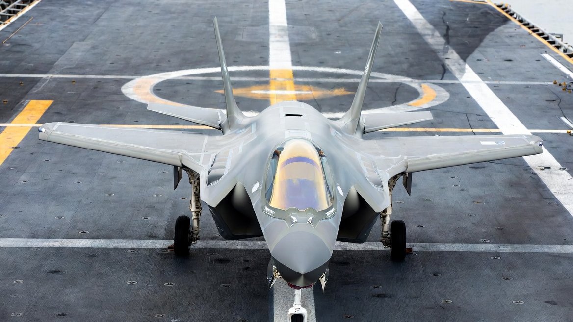 İsrail F-35 qırıcı təyyarəsinə bənzər pilotsuz uçuş aparatı yaratmaq istəyir