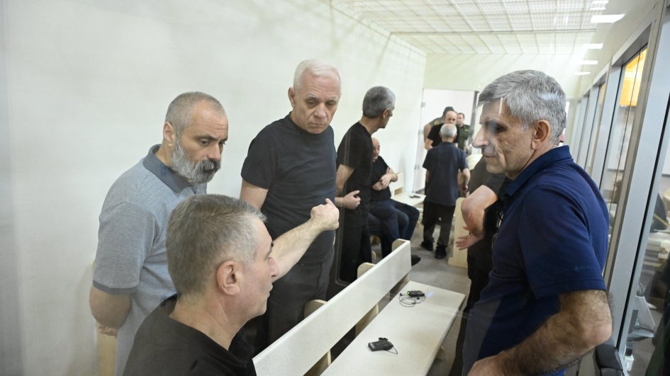Appellate court panel retires to deliberate on appeals of Armenian citizens