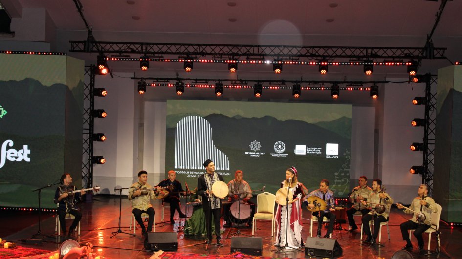 Qəbələ Beynəlxalq Musiqi Festivalında möhtəşəm muğam axşamı