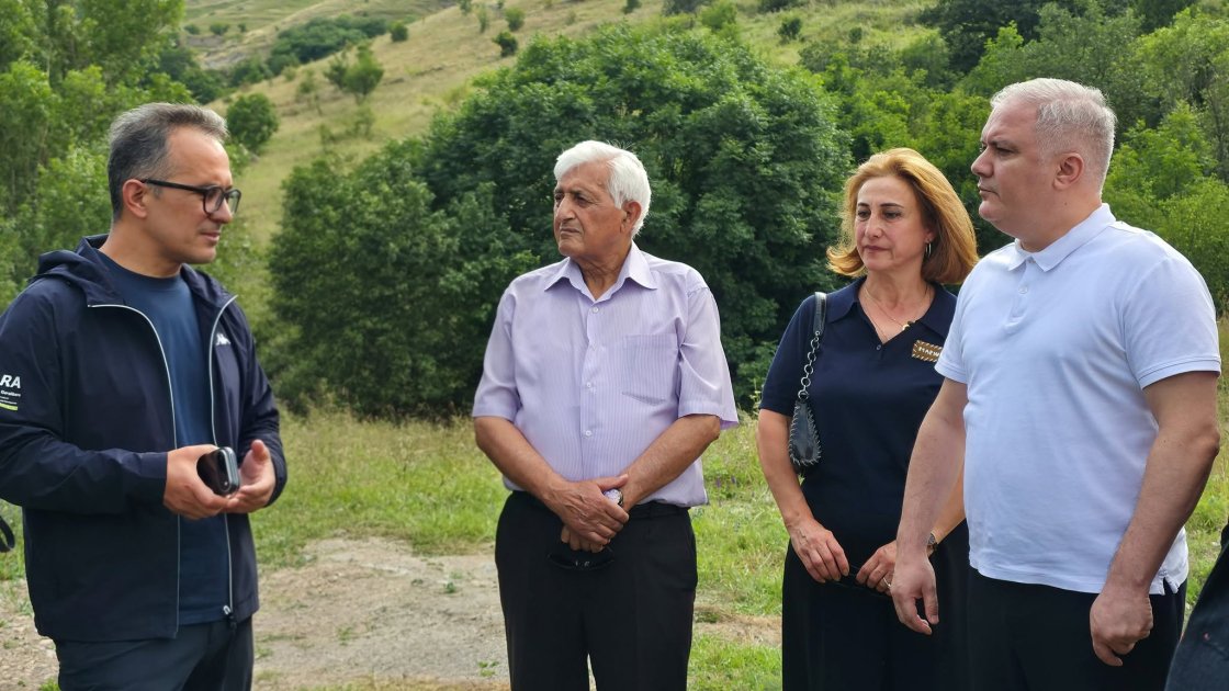 Kəlbəcərdə vandalizmə məruz qalmış qəbiristanlıqların vəziyyəti nəzərdən keçirilib