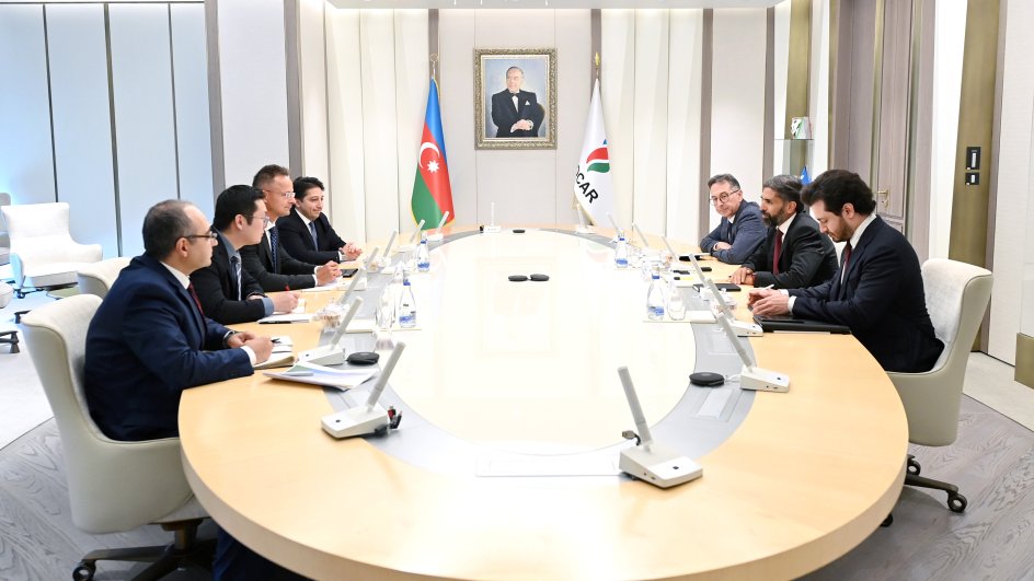 SOCAR, BYD explore cooperation in deployment of advanced technological solutions