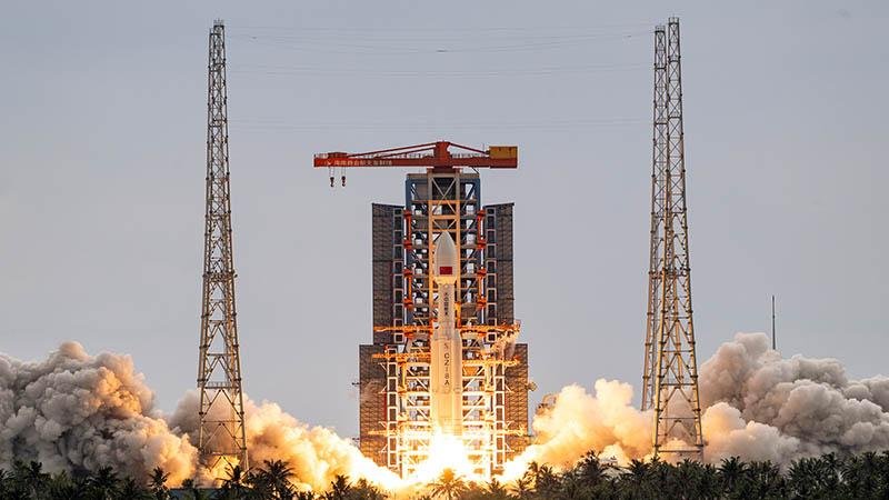 China launches new internet satellite group into space