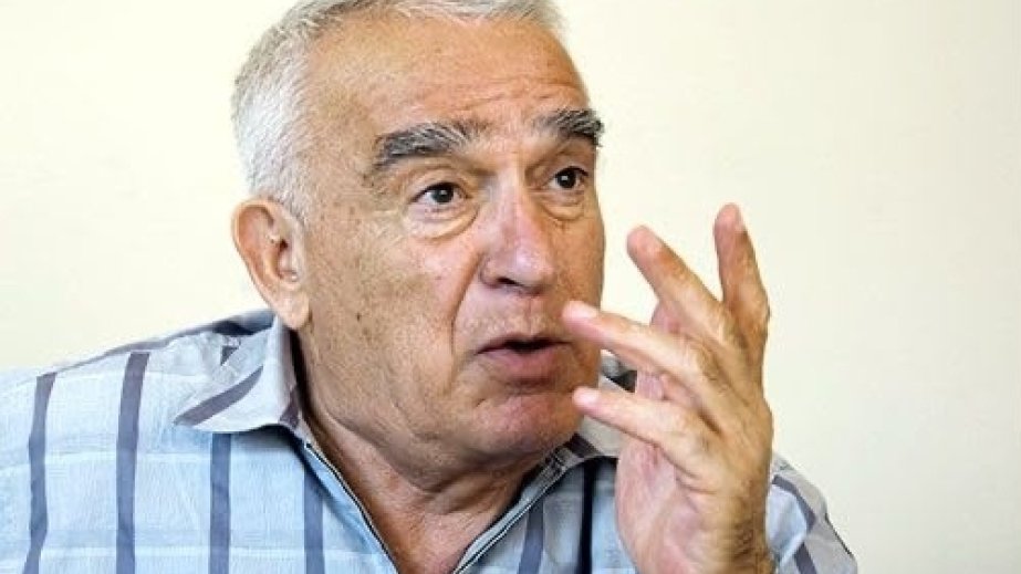 Tanınmış şair və tərcüməçi Çingiz Əlioğlu vəfat edib