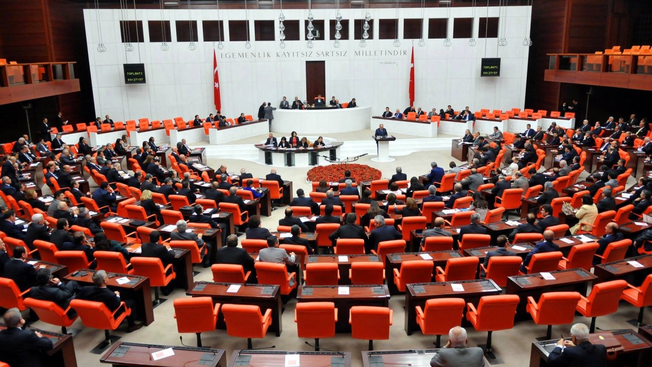 Türkiyə PKK döyüşçülərinin reinteqrasiyası ilə bağlı tarixi qanun qəbul edib