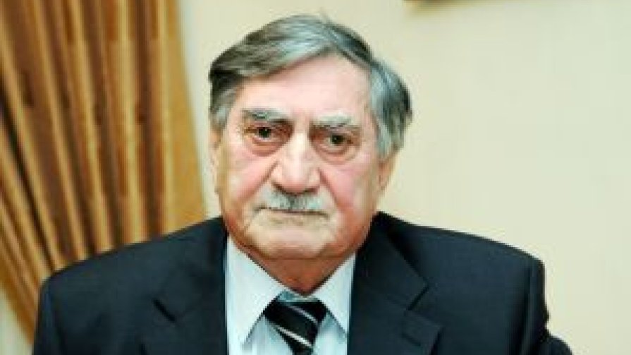 “Səhv düşəndə yerimiz...” – Xalq şairi Qabilin anadan olmasından 100 il ötür