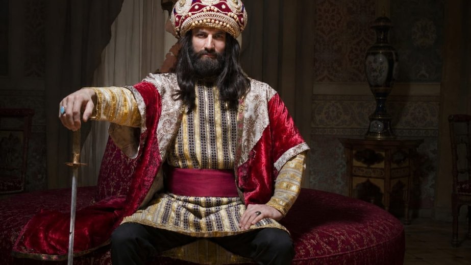 Türkiyədə fəaliyyət göstərən azərbaycanlı aktyor: Obrazı layiqincə canlandırmaq üçün bir müddət restoranda işlədim