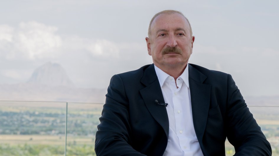 Prezident İlham Əliyev: Bir çox beynəlxalq qurum Azərbaycan dəmir yollarının Naxçıvan seqmentinə maraq göstərir