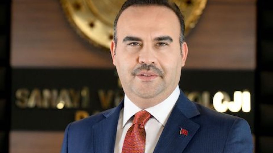 Mehmet Fatih Kacır: Türkiyə raket və peyklərini kosmosa göndərmək üçün çalışır