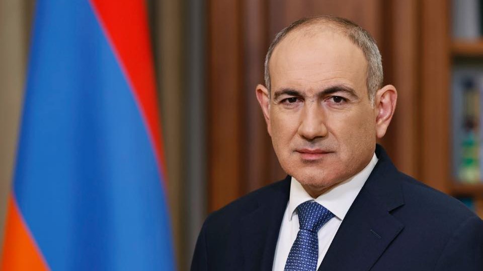 Azərbaycanlı mütəxəssislər Ermənistanda olublar – Paşinyan