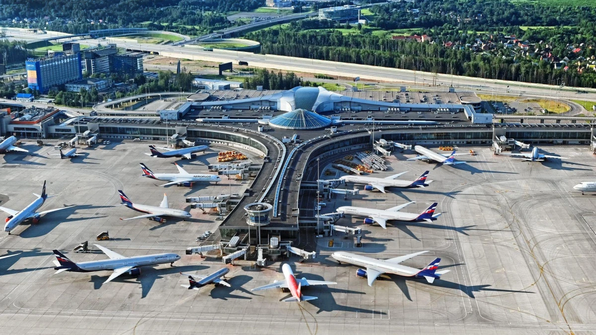 PUA təhlükəsinə görə Moskvanın bütün aeroportlarında uçuşlara məhdudiyyət qoyulub