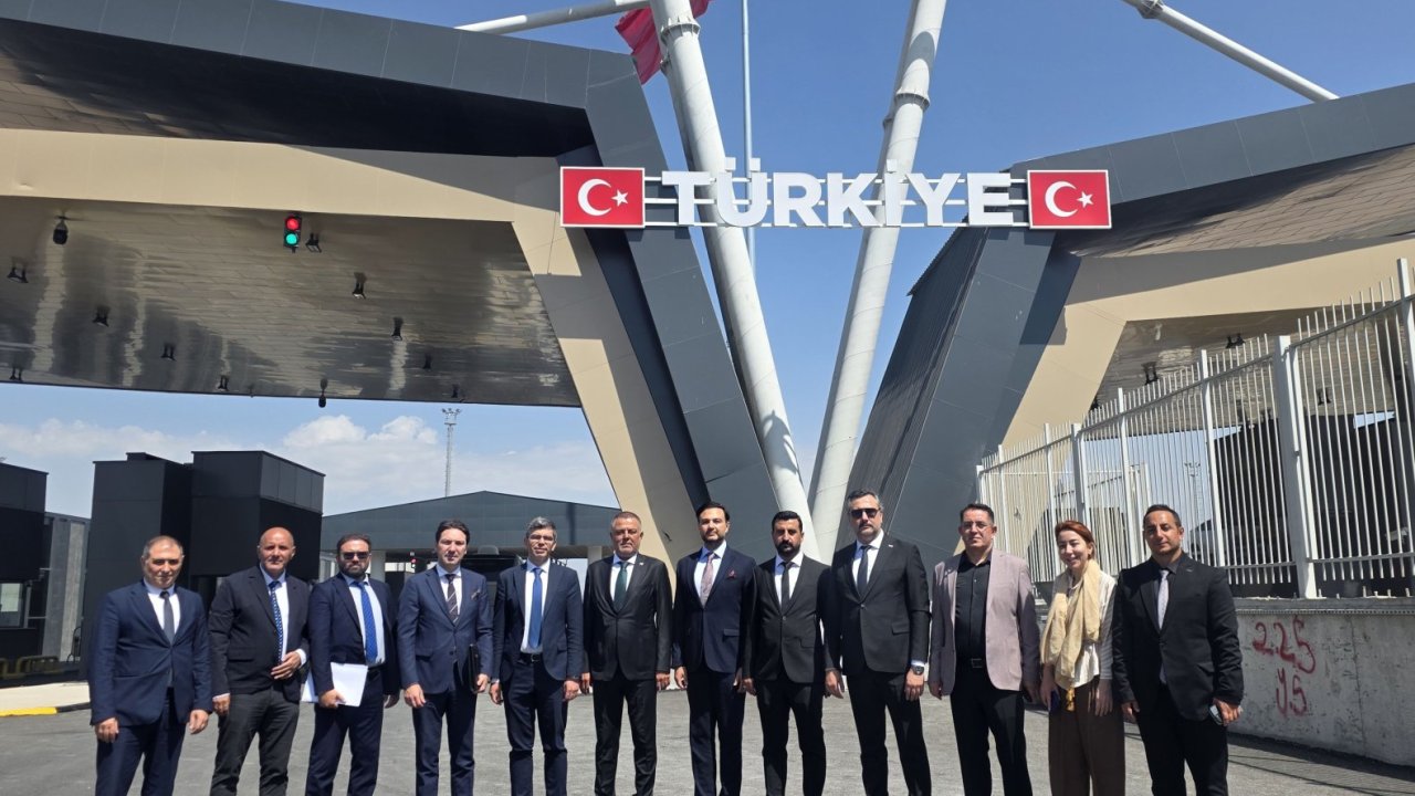 IRU explores solutions to accelerate Türkiye-Azerbaijan cargo flows
